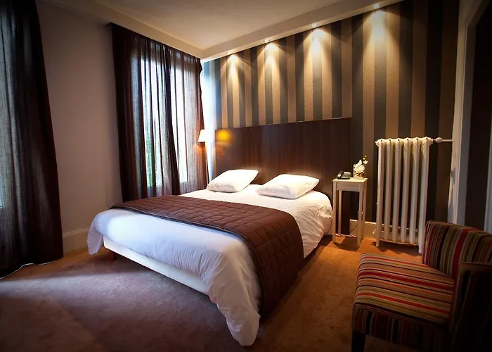 Les Negociants Βαλένς