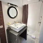 Les Negociants Hotel 2*