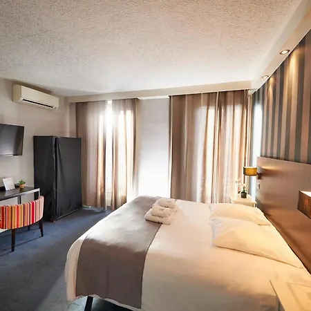 Les Negociants Hotel 2*