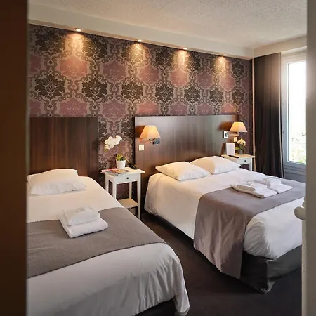 莱斯尼古奇安特斯酒店 瓦朗斯