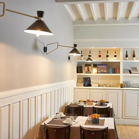 酒店 莱斯尼古奇安特斯酒店 2*