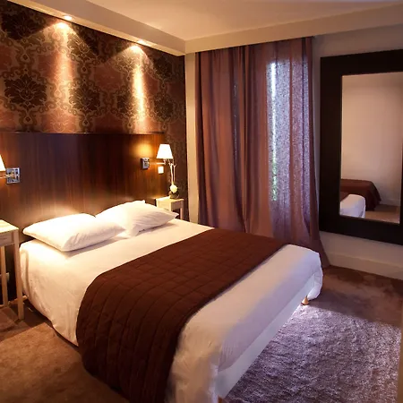 莱斯尼古奇安特斯酒店 瓦朗斯