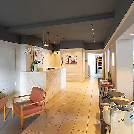 Hotel Les Negociants 2*