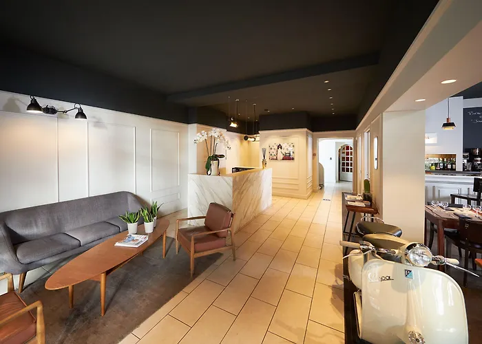 Les Negociants 2* Valence (Drome)