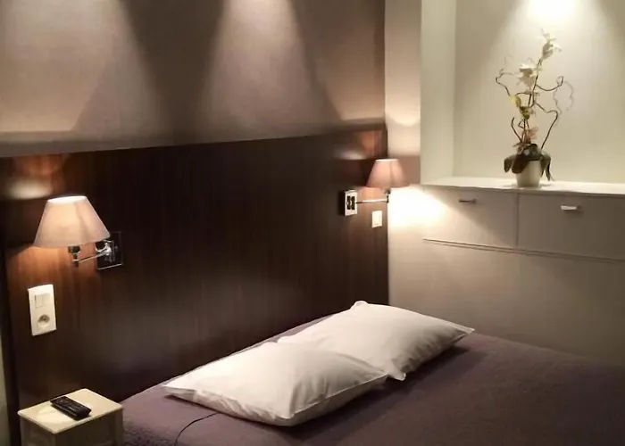 Les Negociants 2* Valence (Drome)