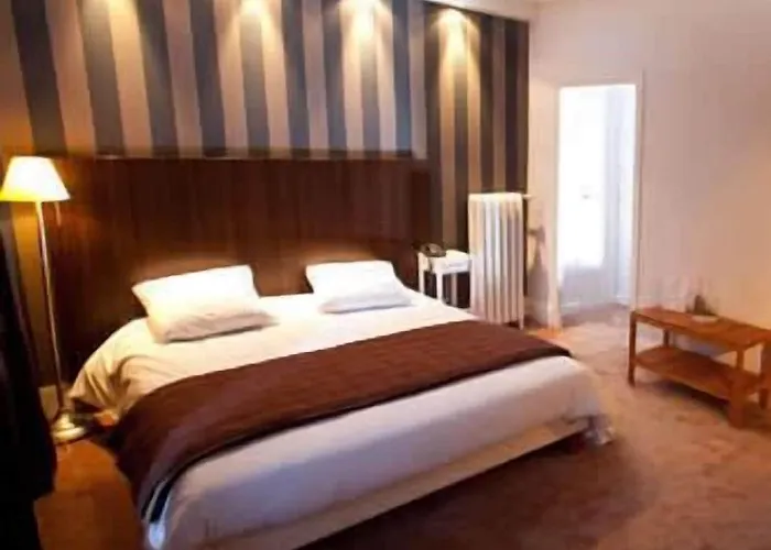 Hotel Les Negociants 2*