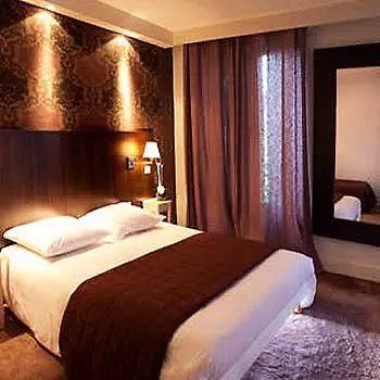 Les Negociants Hotel 2*