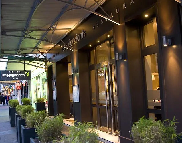 Hotel Les Negociants 2*